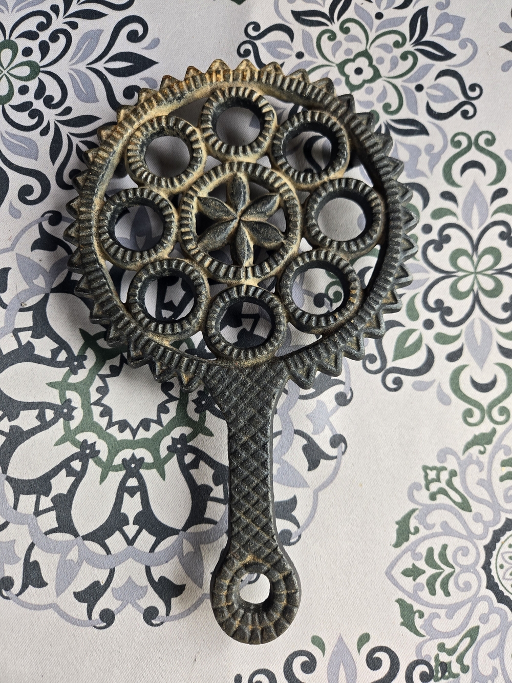 Trivet Cast Iron Gear & Star Pattern With Patina